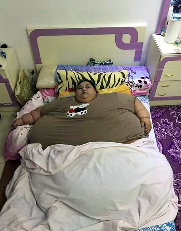凌晨三点的新闻现场：那些在镜头外的人